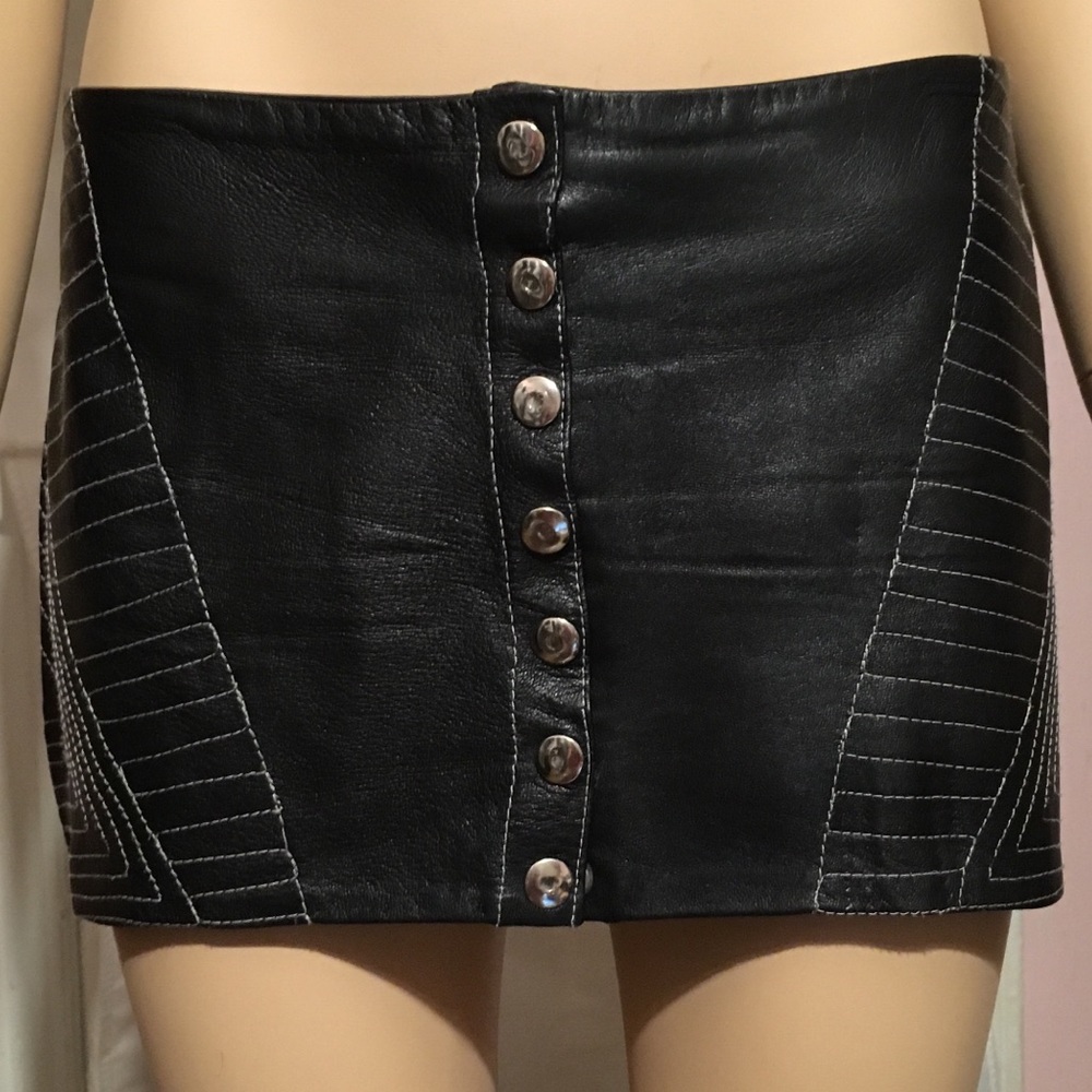 Custom made butter Leather Mini Skirt - Picture 4 of 9